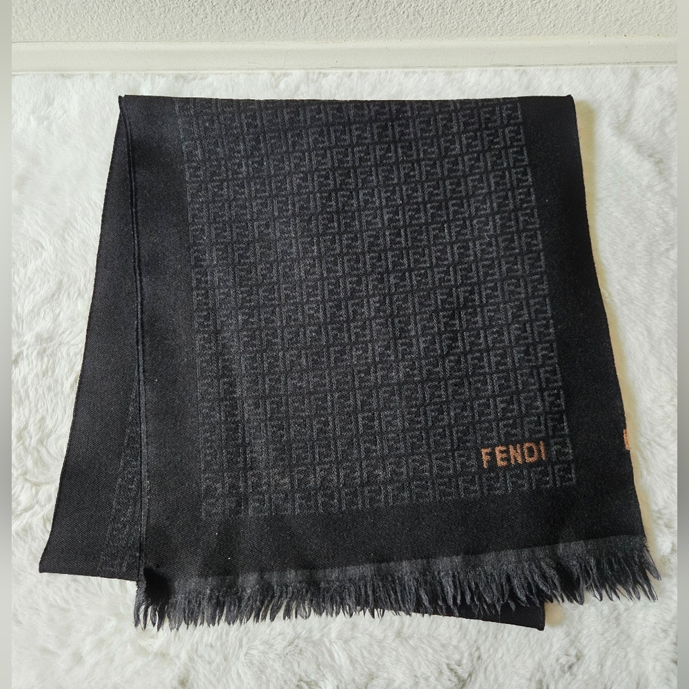 🛑SOLD‼️Fendi Signature Wool Scarf